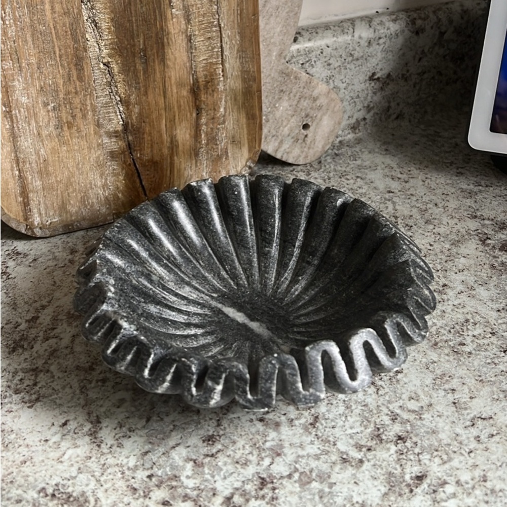 Decorative bowl